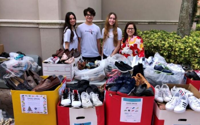 Estudiantes de Florida recolectan 12,000 pares de zapatos para personas sin hogar