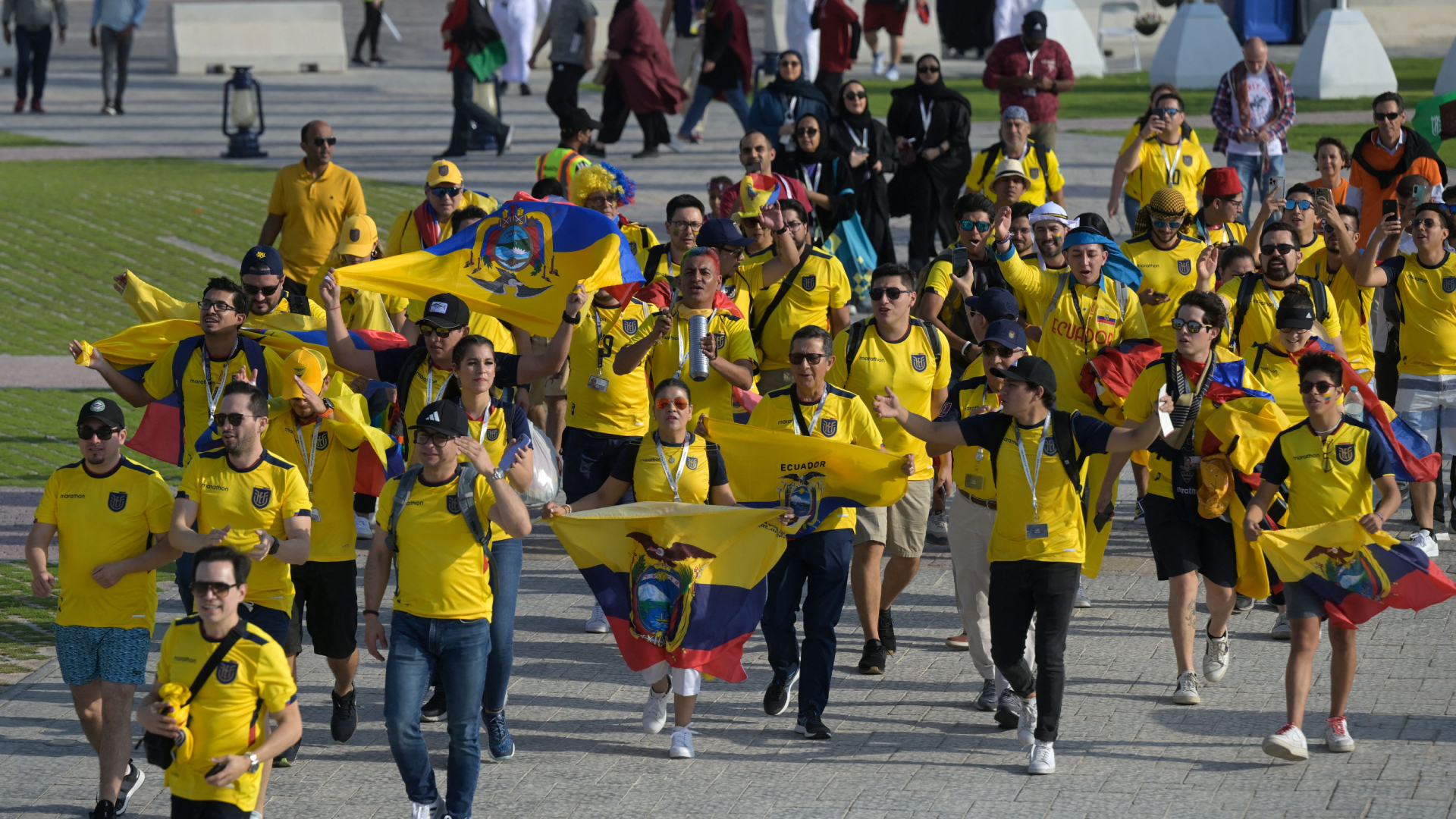 Los fanáticos de Ecuador le dan color a la previa del debut en Catar 2022