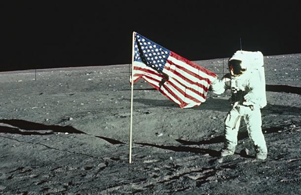 Grabaciones secretas del Apolo 10 revelan que se escuchó una inexplicable música en la Luna